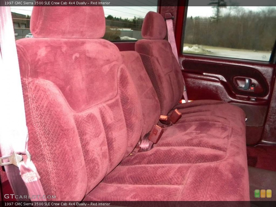 Red Interior Photo for the 1997 GMC Sierra 3500 SLE Crew Cab 4x4 Dually #40624834