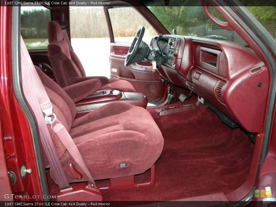 Red Interior Photo for the 1997 GMC Sierra 3500 SLE Crew Cab 4x4 Dually #40624858