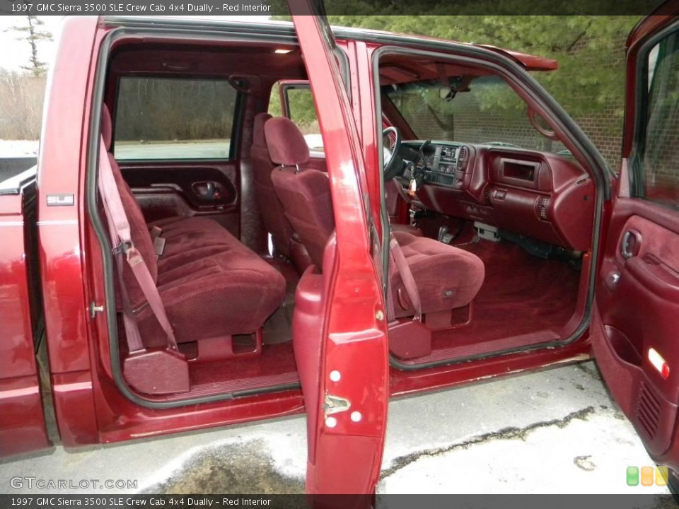 Red Interior Photo for the 1997 GMC Sierra 3500 SLE Crew Cab 4x4 Dually #40624966