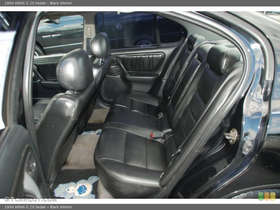 Black Interior Photo for the 1999 Infiniti G 20 Sedan #40625630