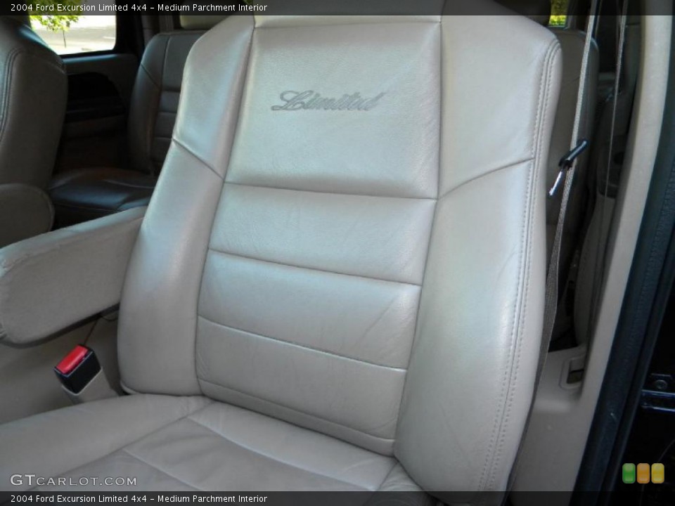 Medium Parchment Interior Photo for the 2004 Ford Excursion Limited 4x4 #40626990