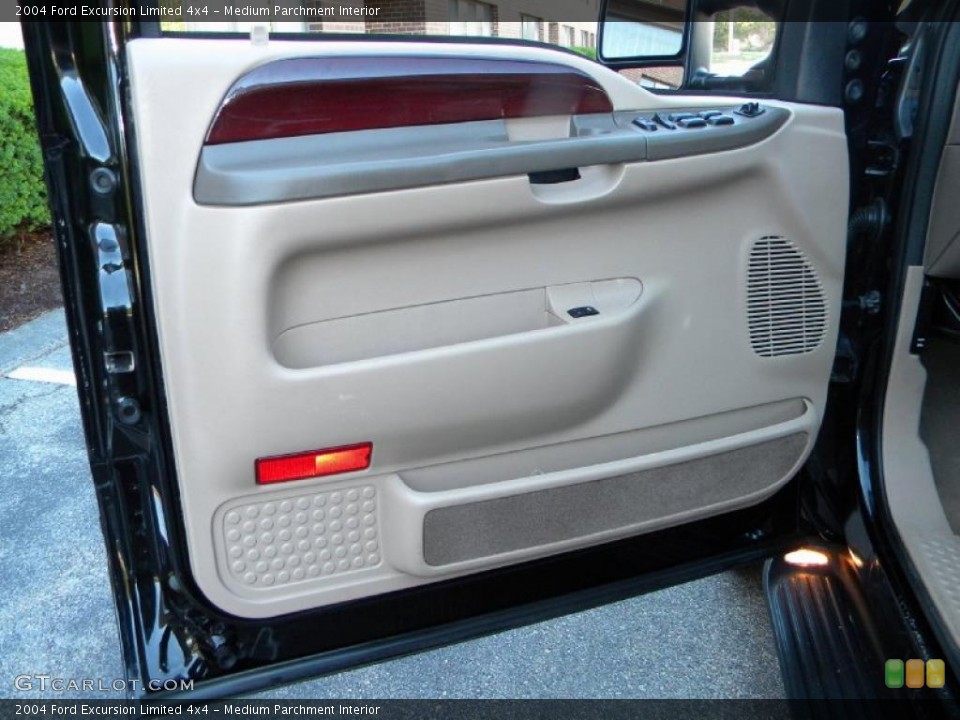 Medium Parchment Interior Door Panel for the 2004 Ford Excursion Limited 4x4 #40627064