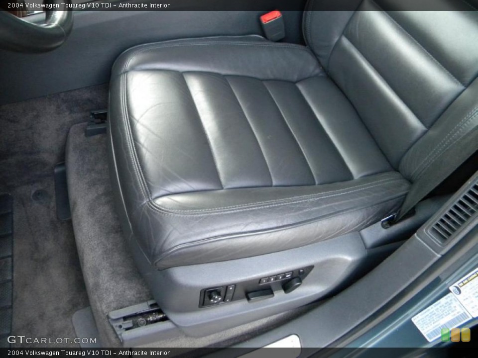 Anthracite Interior Photo for the 2004 Volkswagen Touareg V10 TDI #40627646