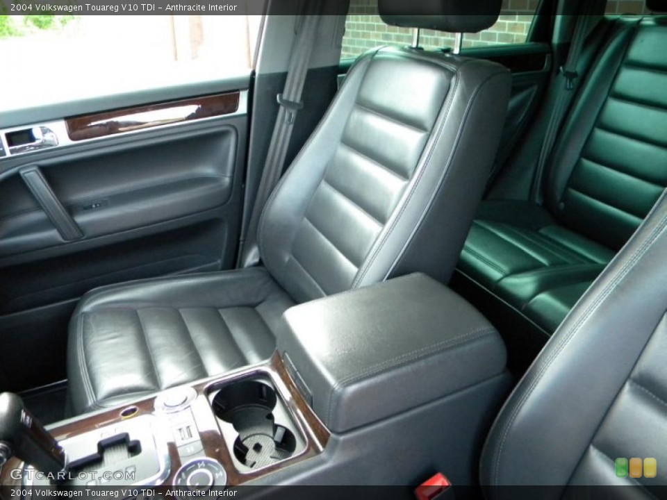 Anthracite Interior Photo for the 2004 Volkswagen Touareg V10 TDI #40627690