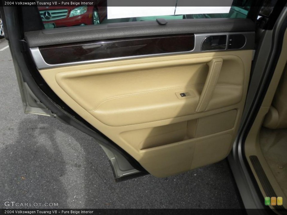 Pure Beige Interior Door Panel for the 2004 Volkswagen Touareg V8 #40627970