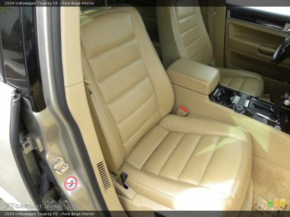 Pure Beige Interior Photo for the 2004 Volkswagen Touareg V8 #40627982