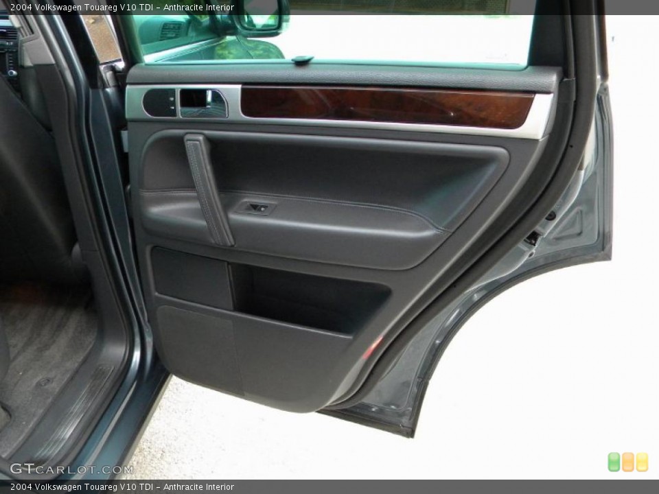 Anthracite Interior Door Panel for the 2004 Volkswagen Touareg V10 TDI #40628018