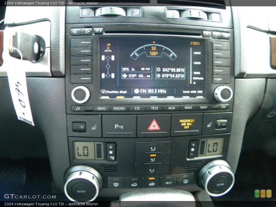 Anthracite Interior Controls for the 2004 Volkswagen Touareg V10 TDI #40628294