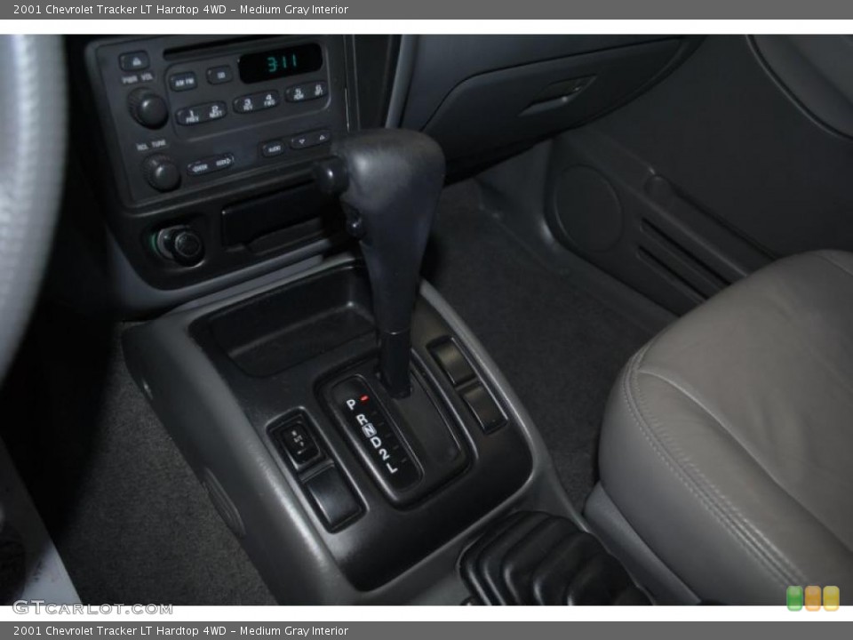 Medium Gray Interior Transmission for the 2001 Chevrolet Tracker LT Hardtop 4WD #40628606