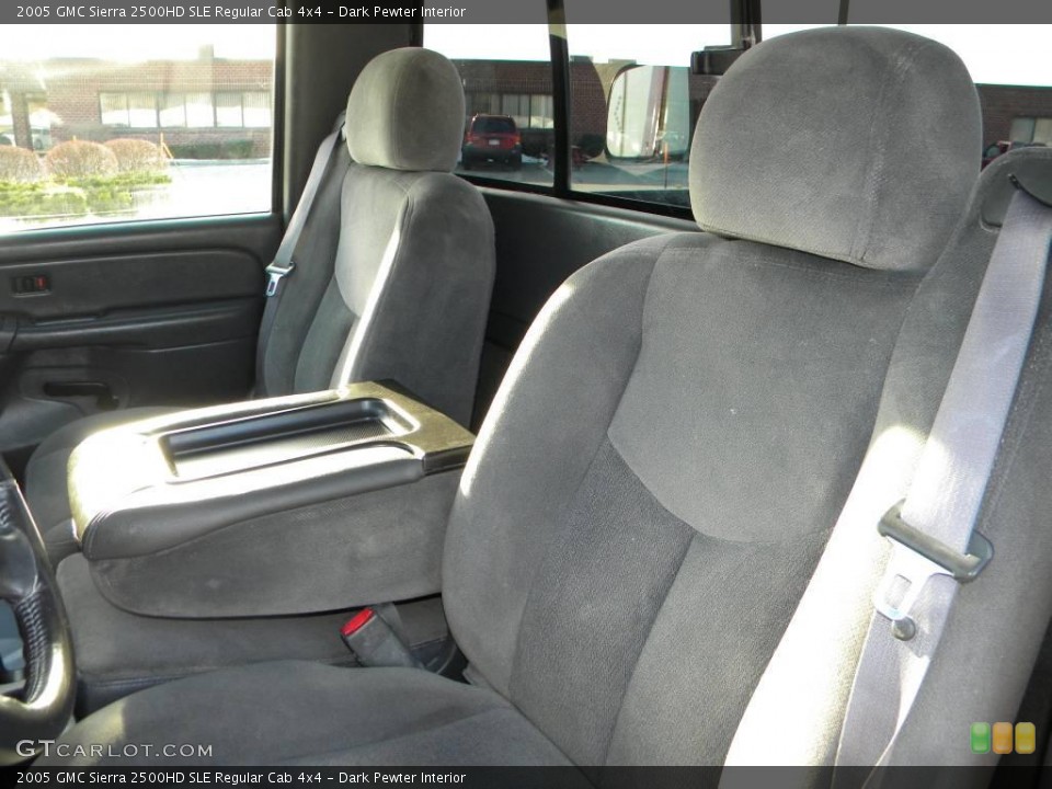 Dark Pewter Interior Photo for the 2005 GMC Sierra 2500HD SLE Regular Cab 4x4 #40629226