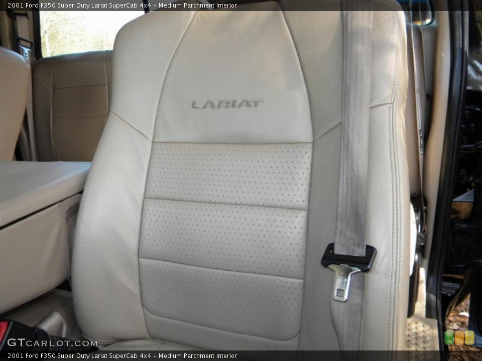 Medium Parchment Interior Photo for the 2001 Ford F350 Super Duty Lariat SuperCab 4x4 #40630010