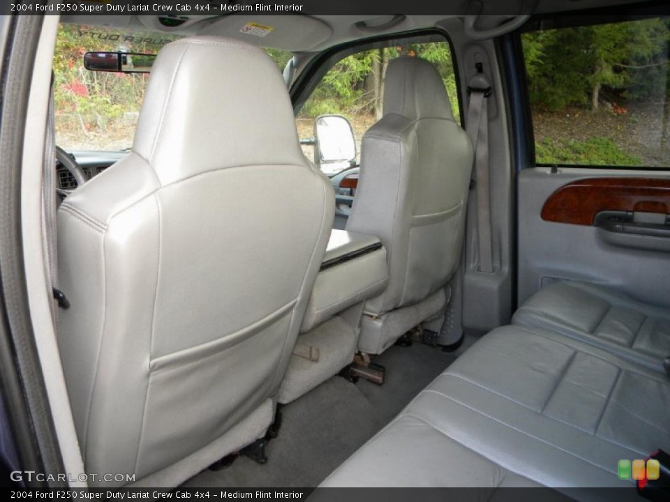 Medium Flint Interior Photo for the 2004 Ford F250 Super Duty Lariat Crew Cab 4x4 #40631444