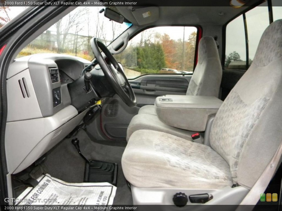 Medium Graphite Interior Photo for the 2000 Ford F350 Super Duty XLT Regular Cab 4x4 #40633010