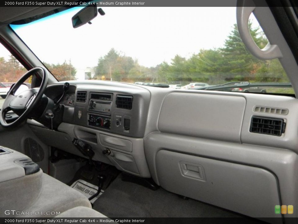 Medium Graphite Interior Dashboard for the 2000 Ford F350 Super Duty XLT Regular Cab 4x4 #40633098