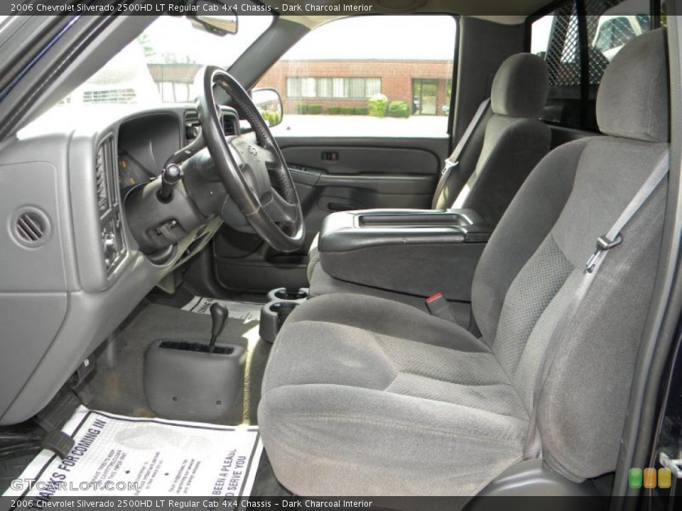 Dark Charcoal Interior Photo for the 2006 Chevrolet Silverado 2500HD LT Regular Cab 4x4 Chassis #40634258