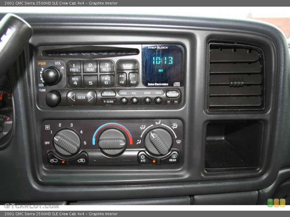 Graphite Interior Controls for the 2001 GMC Sierra 2500HD SLE Crew Cab 4x4 #40634998