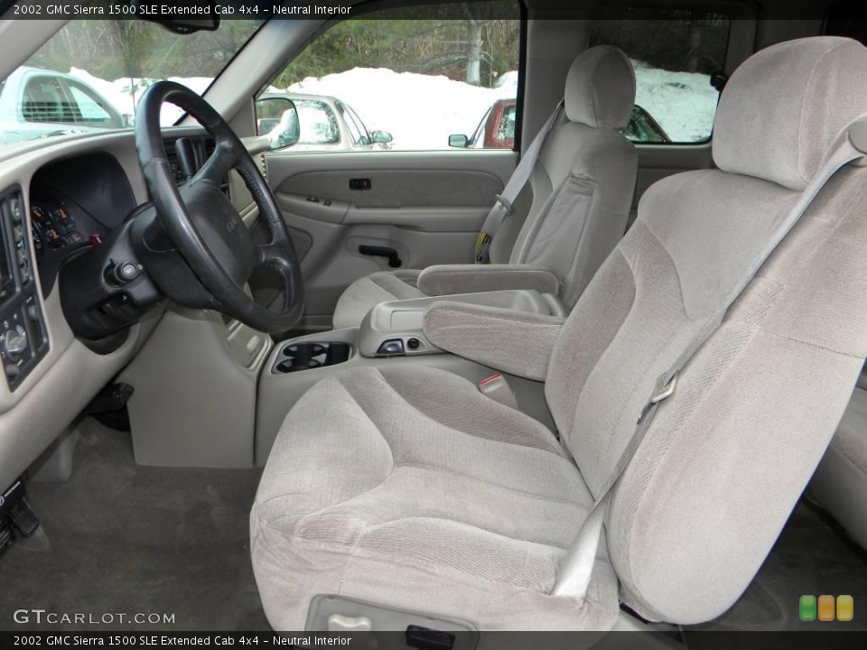 Neutral Interior Photo for the 2002 GMC Sierra 1500 SLE Extended Cab 4x4 #40637178
