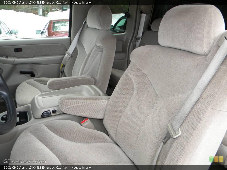 Neutral Interior Photo for the 2002 GMC Sierra 1500 SLE Extended Cab 4x4 #40637210