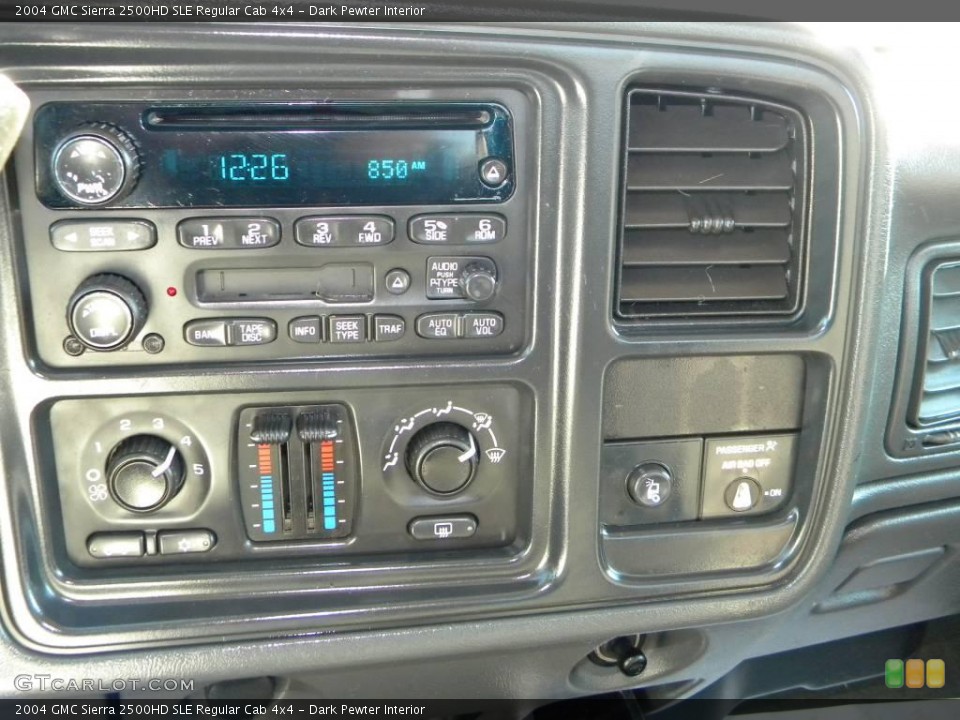 Dark Pewter Interior Controls for the 2004 GMC Sierra 2500HD SLE Regular Cab 4x4 #40638086