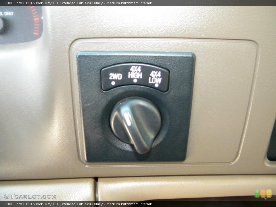 Medium Parchment Interior Controls for the 2000 Ford F350 Super Duty XLT Extended Cab 4x4 Dually #40638686