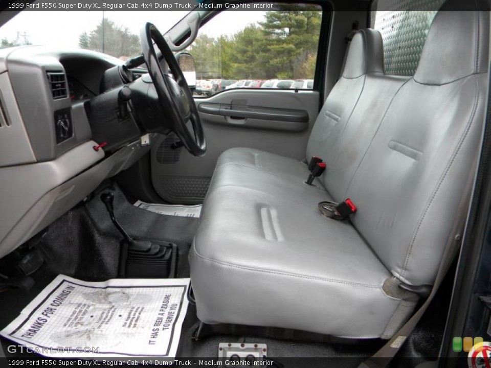 Medium Graphite Interior Photo for the 1999 Ford F550 Super Duty XL Regular Cab 4x4 Dump Truck #40642238
