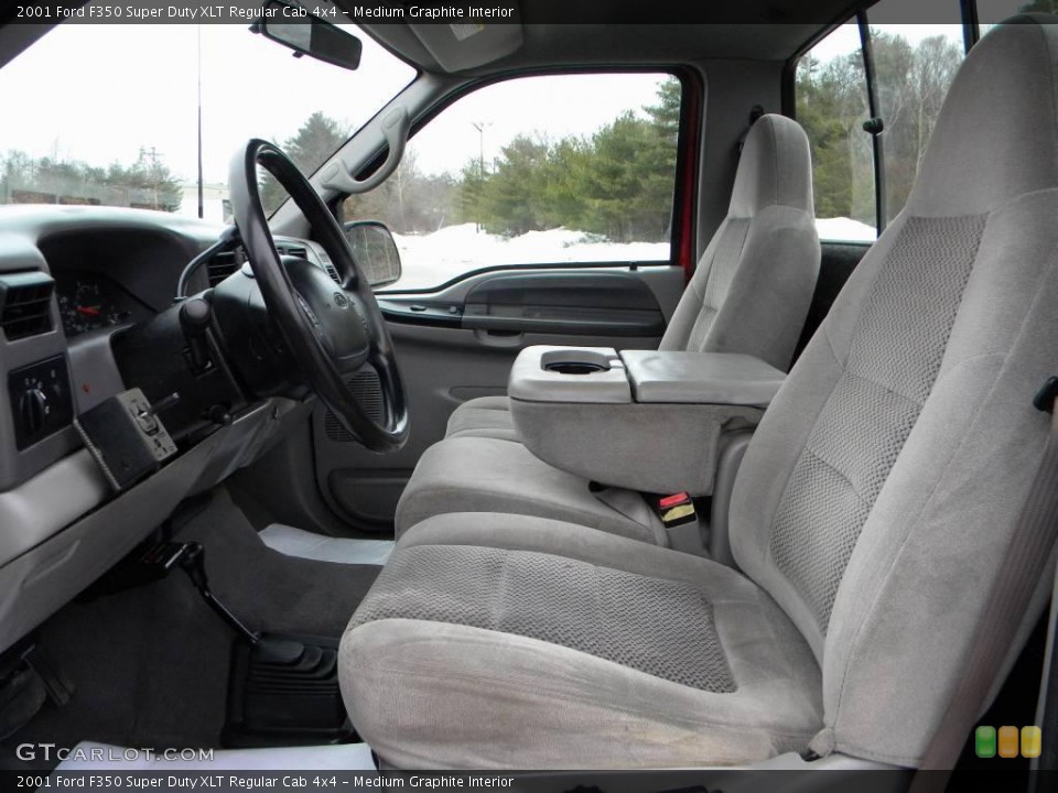 Medium Graphite Interior Photo for the 2001 Ford F350 Super Duty XLT Regular Cab 4x4 #40642794