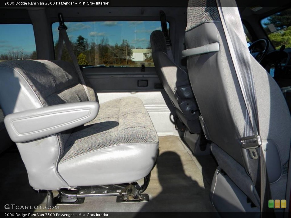 Mist Gray Interior Photo for the 2000 Dodge Ram Van 3500 Passenger #40645962