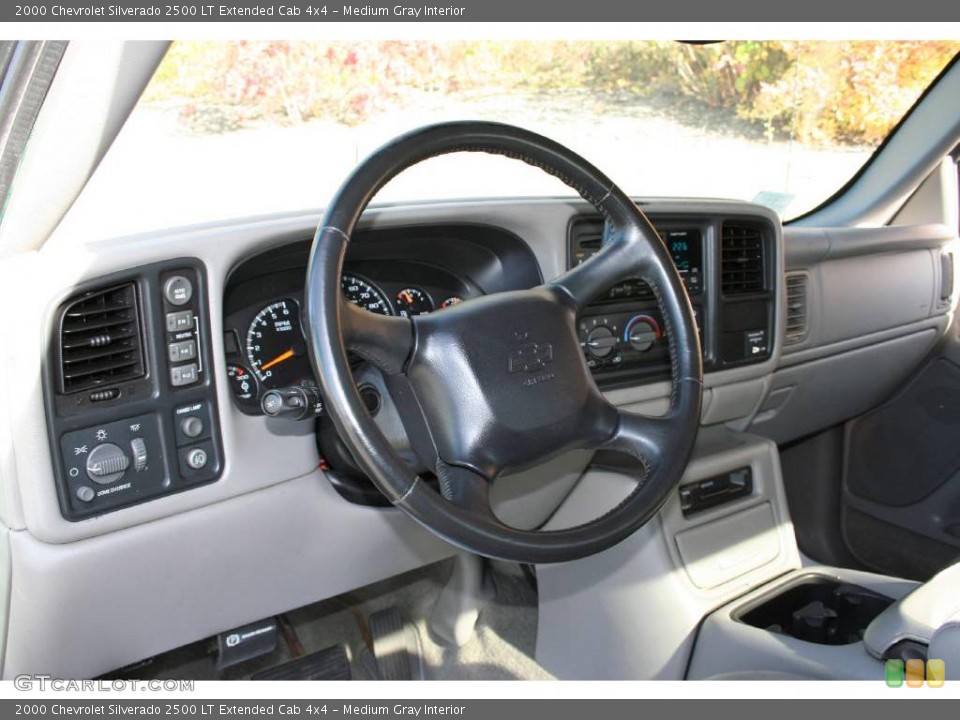 Medium Gray Interior Dashboard for the 2000 Chevrolet Silverado 2500 LT Extended Cab 4x4 #40649266