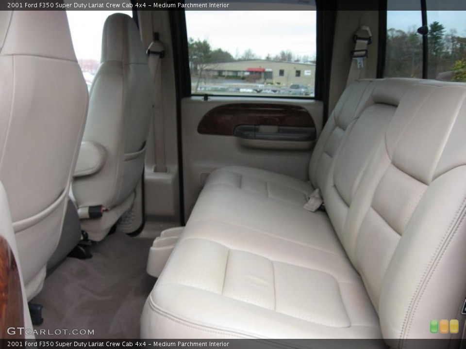 Medium Parchment Interior Photo for the 2001 Ford F350 Super Duty Lariat Crew Cab 4x4 #40650163