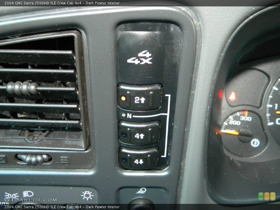 Dark Pewter Interior Controls for the 2004 GMC Sierra 2500HD SLE Crew Cab 4x4 #40652207