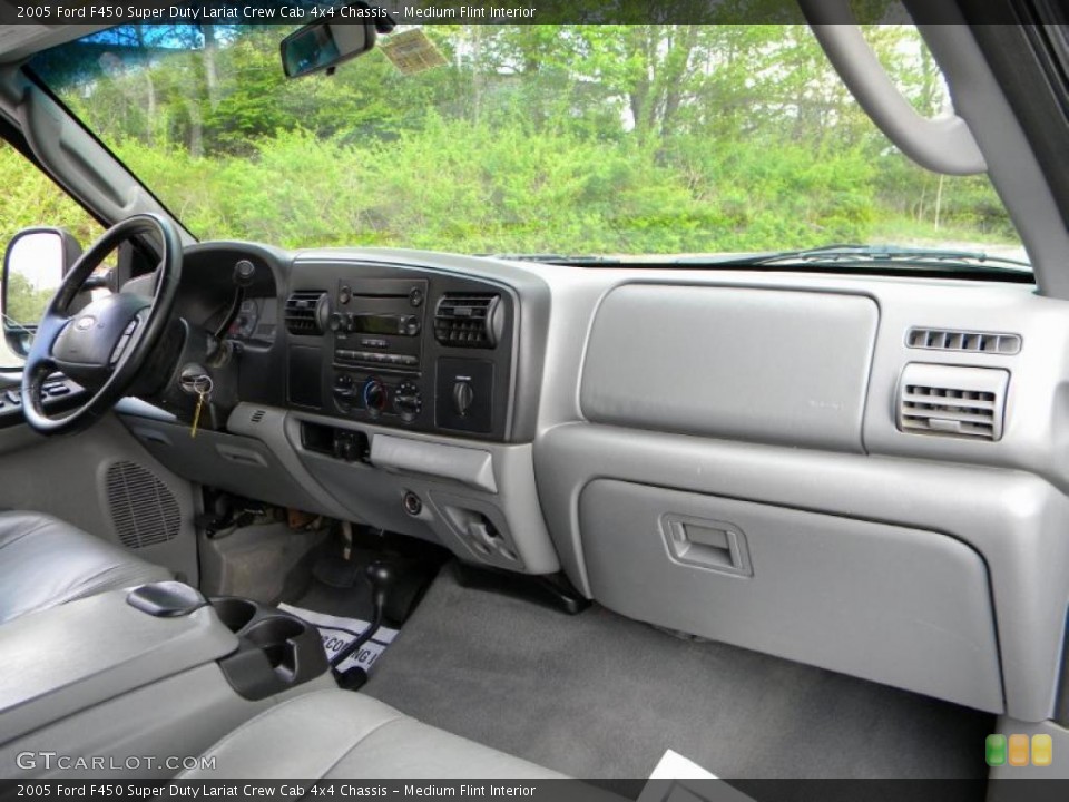Medium Flint Interior Dashboard for the 2005 Ford F450 Super Duty Lariat Crew Cab 4x4 Chassis #40655843