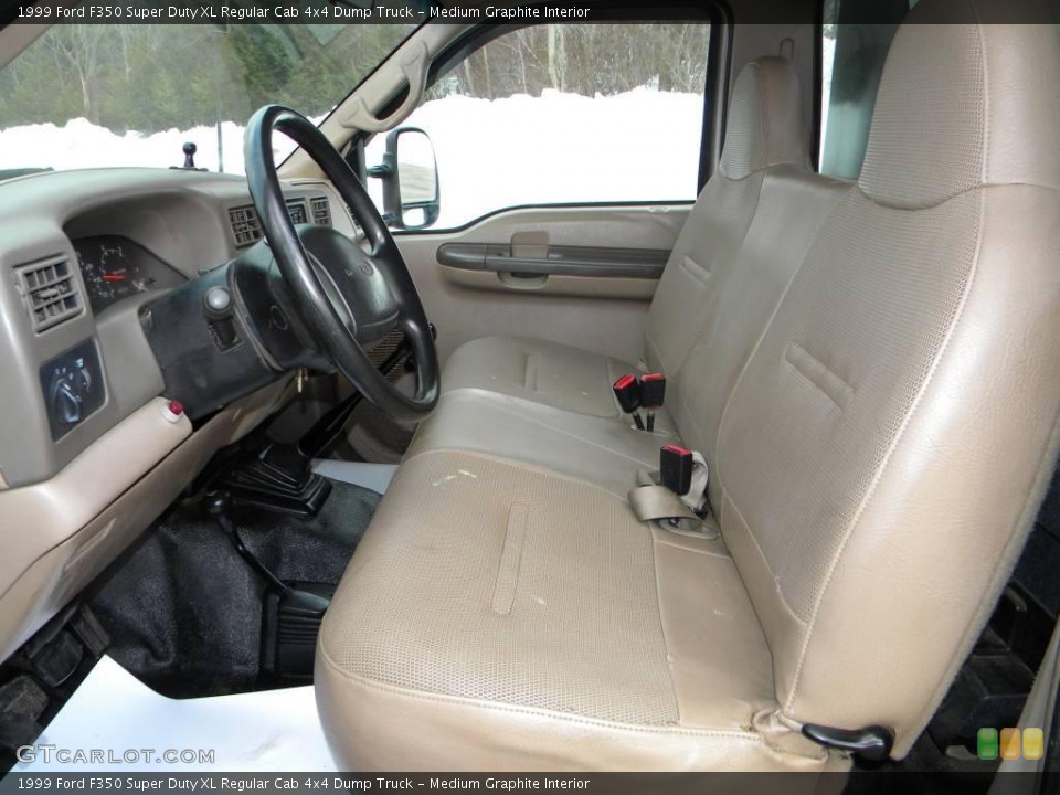Medium Graphite Interior Photo for the 1999 Ford F350 Super Duty XL Regular Cab 4x4 Dump Truck #40656627