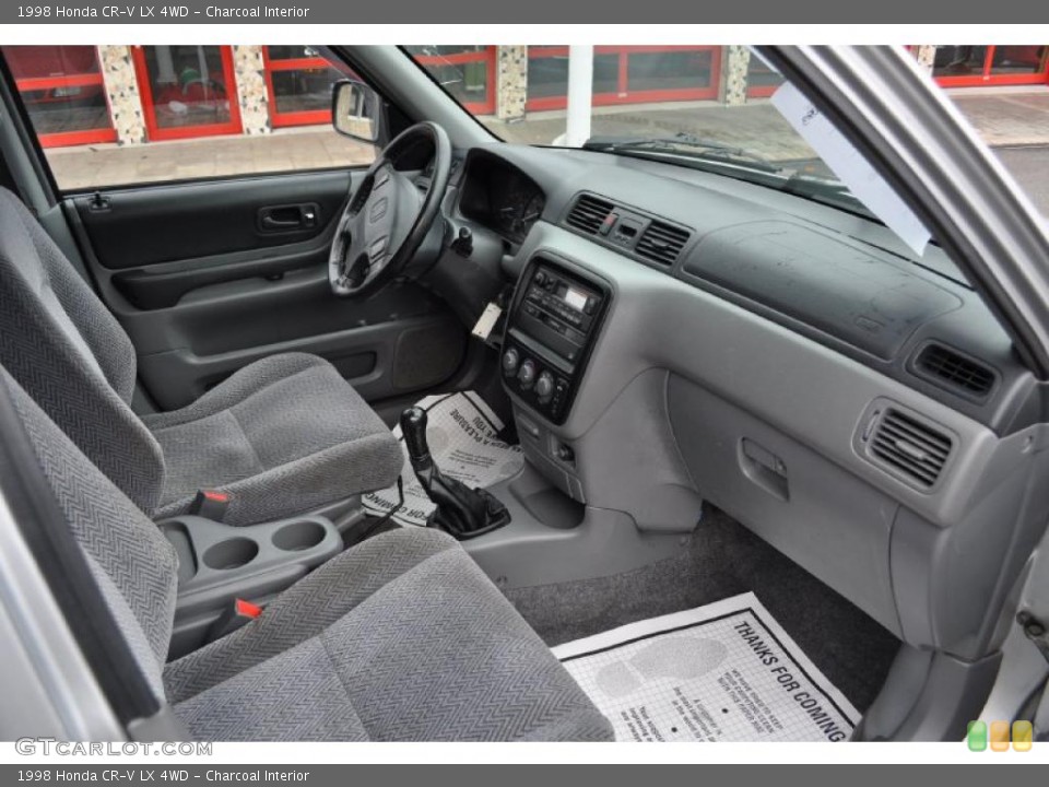 Charcoal Interior Photo for the 1998 Honda CR-V LX 4WD #40660993