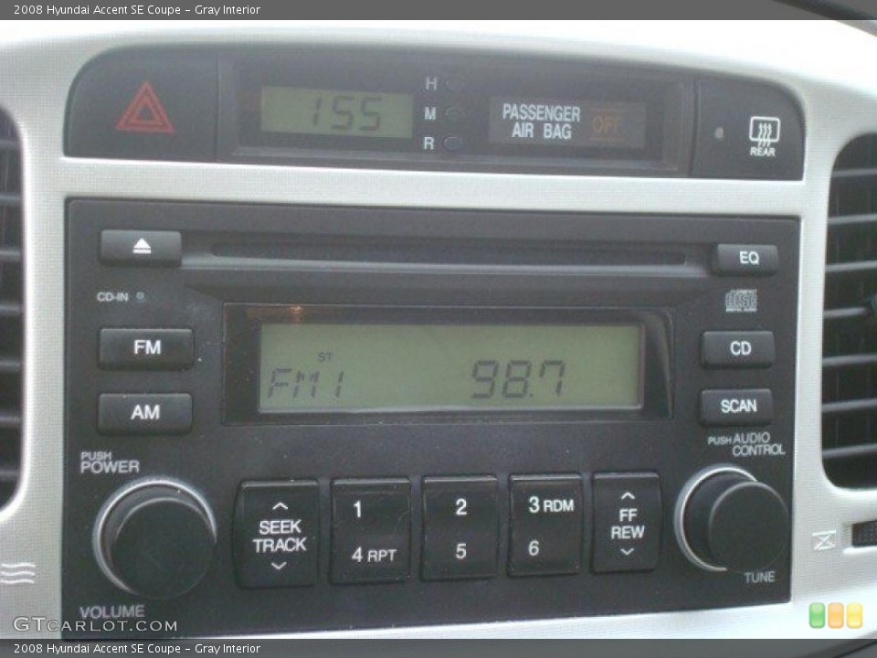 Gray Interior Controls for the 2008 Hyundai Accent SE Coupe #40671258