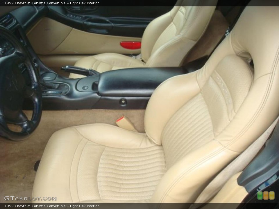 Light Oak Interior Photo for the 1999 Chevrolet Corvette Convertible #40671878