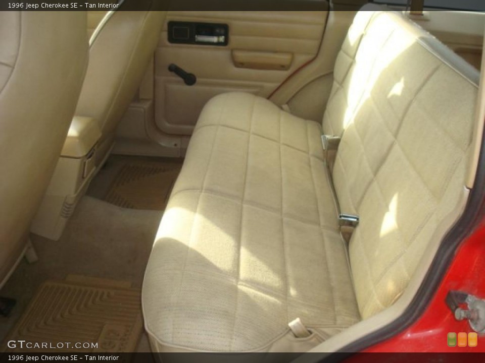 Tan Interior Photo for the 1996 Jeep Cherokee SE #40675070