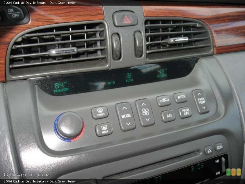 Dark Gray Interior Controls for the 2004 Cadillac DeVille Sedan #40676414