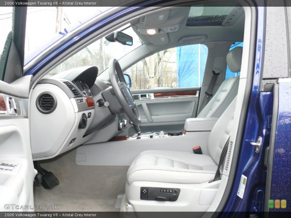 Kristal Grey Interior Photo for the 2006 Volkswagen Touareg V6 #40677906