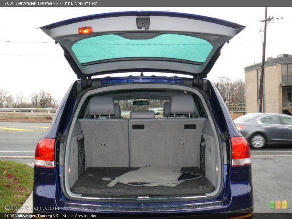 Kristal Grey Interior Trunk for the 2006 Volkswagen Touareg V6 #40678004