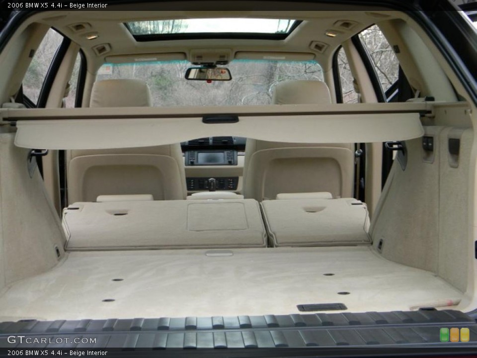 Beige Interior Trunk for the 2006 BMW X5 4.4i #40681426