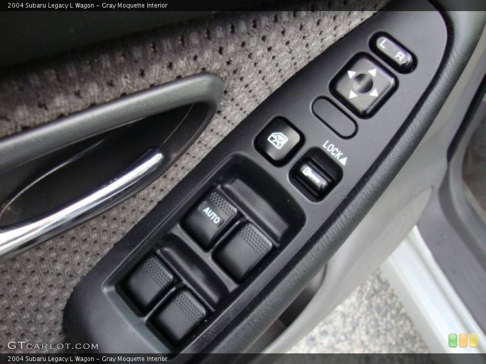 Gray Moquette Interior Controls for the 2004 Subaru Legacy L Wagon #40682198