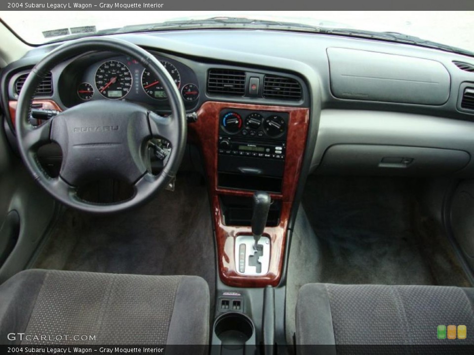 Gray Moquette Interior Dashboard for the 2004 Subaru Legacy L Wagon #40682372