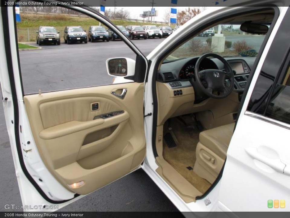 Ivory Interior Photo for the 2008 Honda Odyssey Touring #40683922