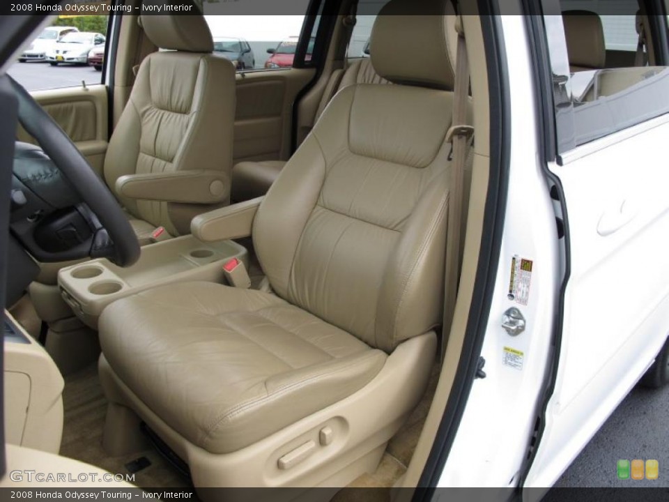 Ivory Interior Photo for the 2008 Honda Odyssey Touring #40683938