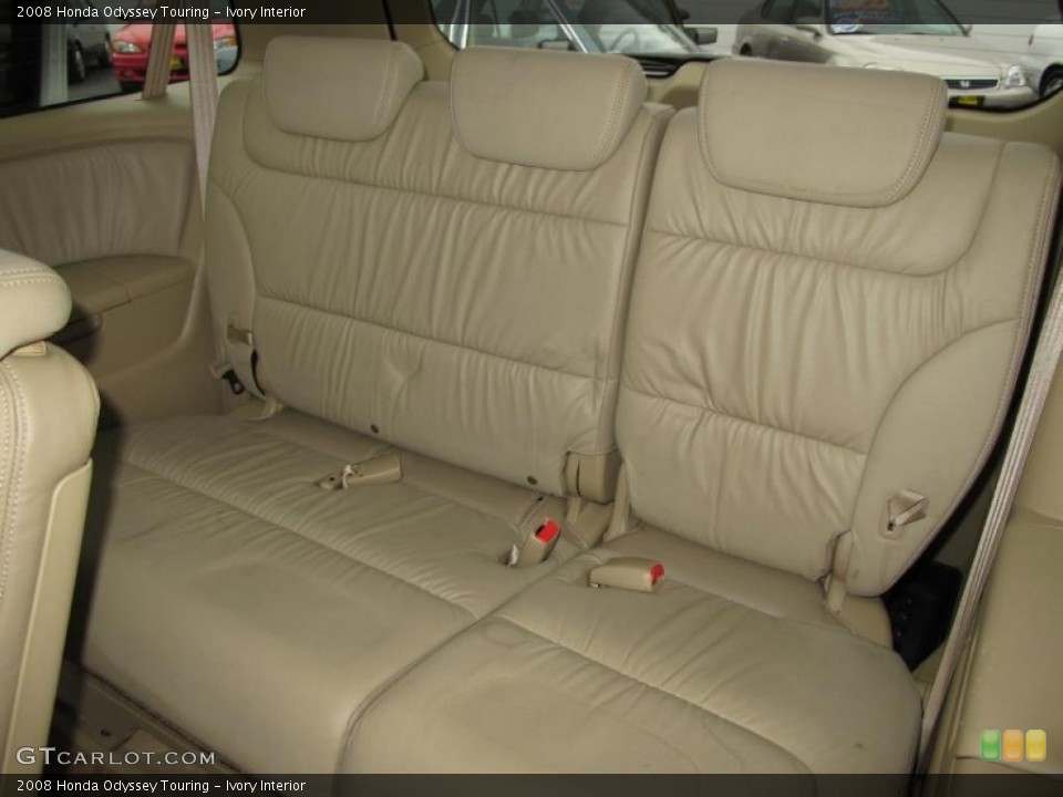 Ivory Interior Photo for the 2008 Honda Odyssey Touring #40683970