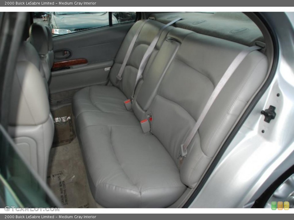 Medium Gray Interior Photo for the 2000 Buick LeSabre Limited #40692114