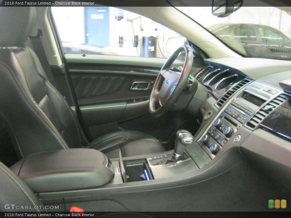 Charcoal Black Interior Photo for the 2010 Ford Taurus Limited #40695234