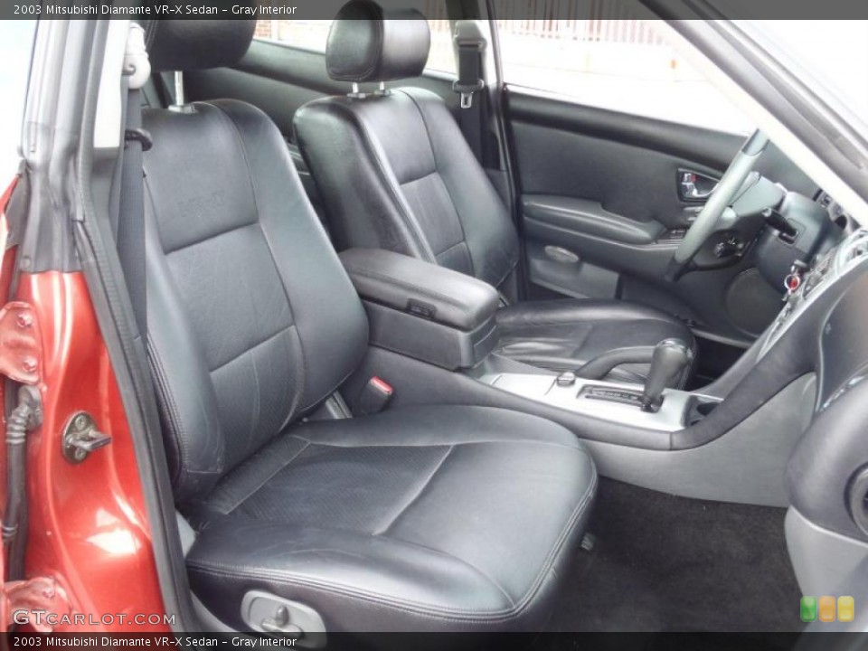 Gray Interior Photo for the 2003 Mitsubishi Diamante VR-X Sedan #40696886