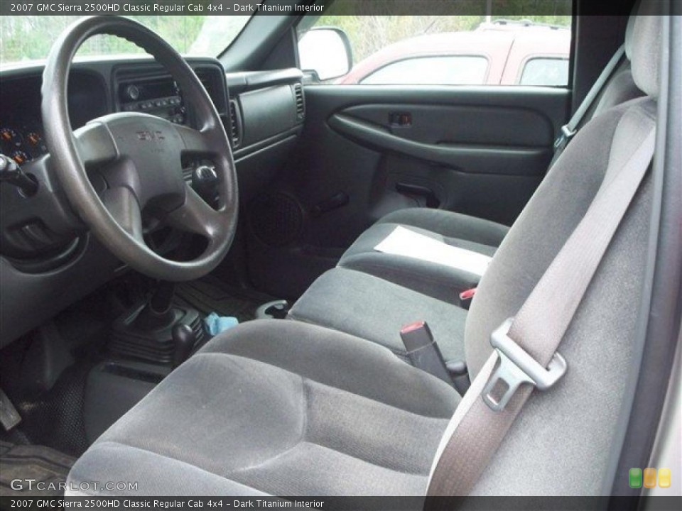 Dark Titanium Interior Photo for the 2007 GMC Sierra 2500HD Classic Regular Cab 4x4 #40700689