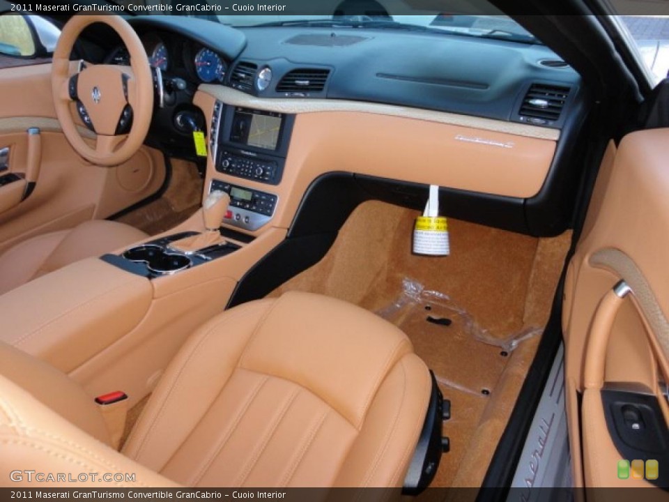 Cuoio Interior Dashboard for the 2011 Maserati GranTurismo Convertible GranCabrio #40700749